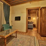 Milat Cave Hotel 2*
