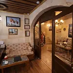 Milat Cave Szálloda 2*
