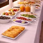 Отель Milat Cave